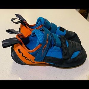 Used Vegan Evolv Shaman Climbing Shoes WSize 9